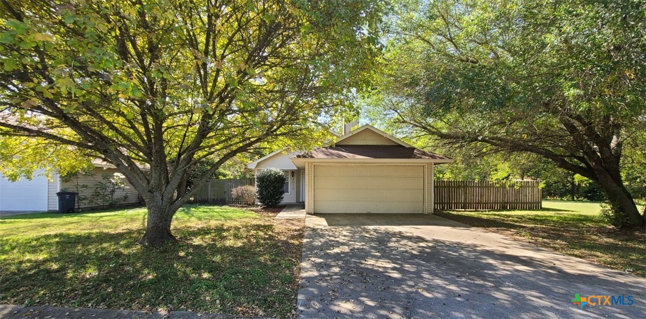 2013 Dickens Drive — photo