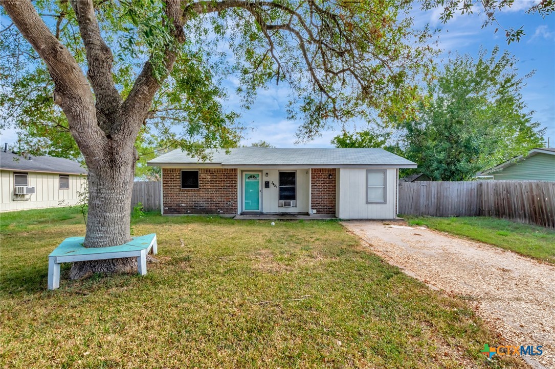 3401 Woodlawn Street — photo