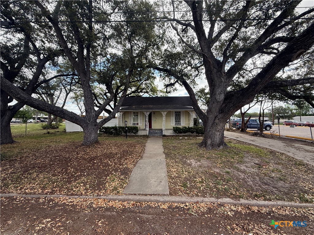 1404 N Wheeler — photo