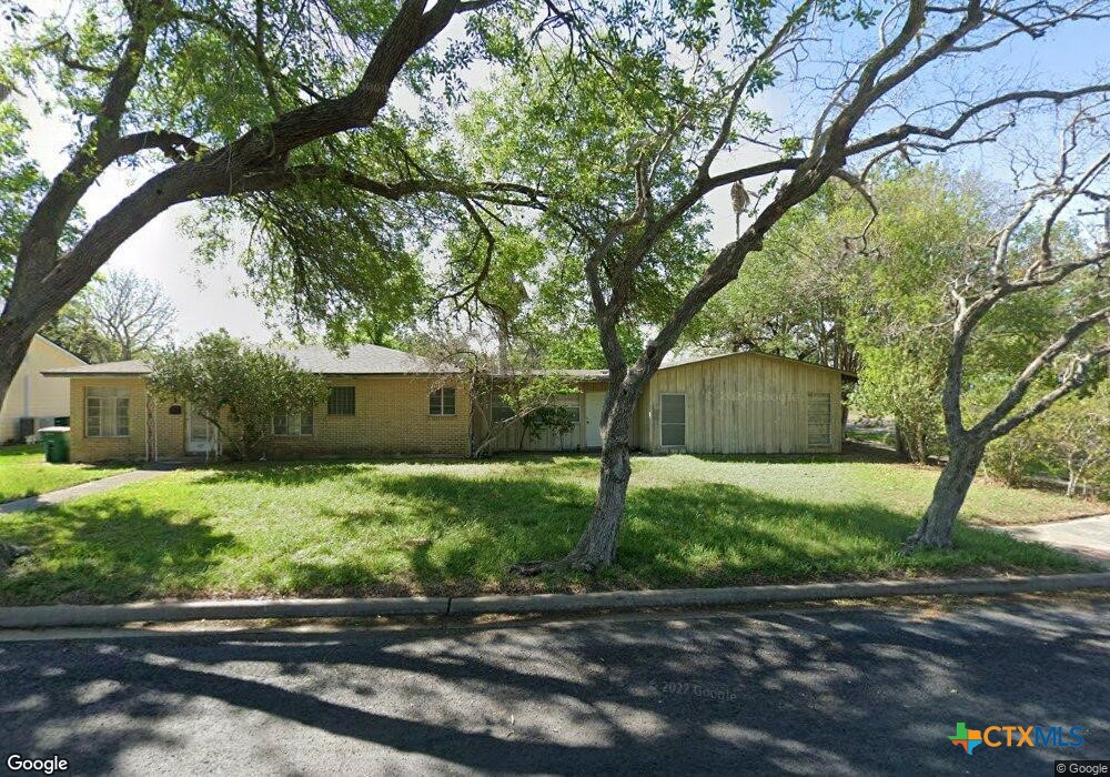 407 Wisteria Avenue — photo