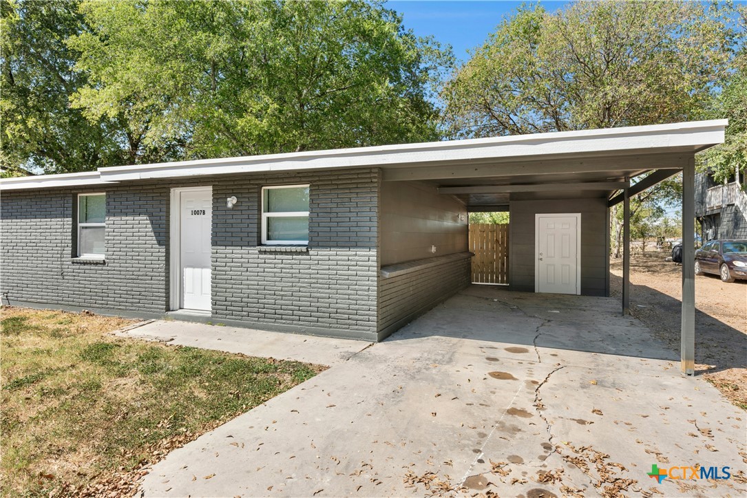 1011 Hackberry Street A/B — photo