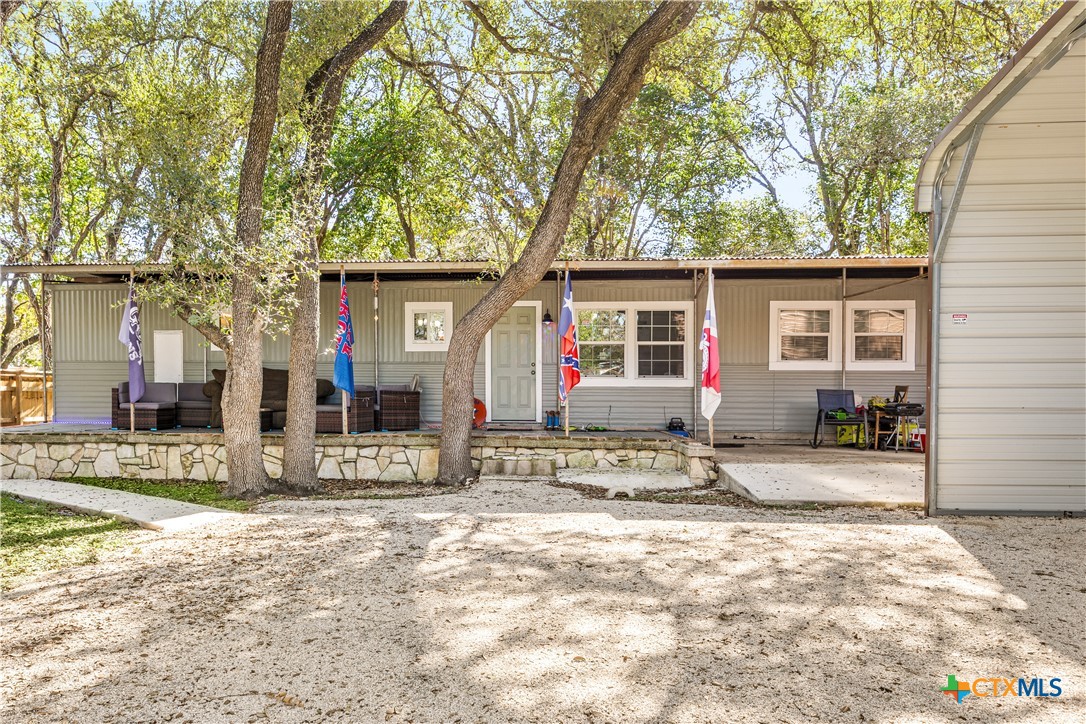425 Dreamland Drive — photo