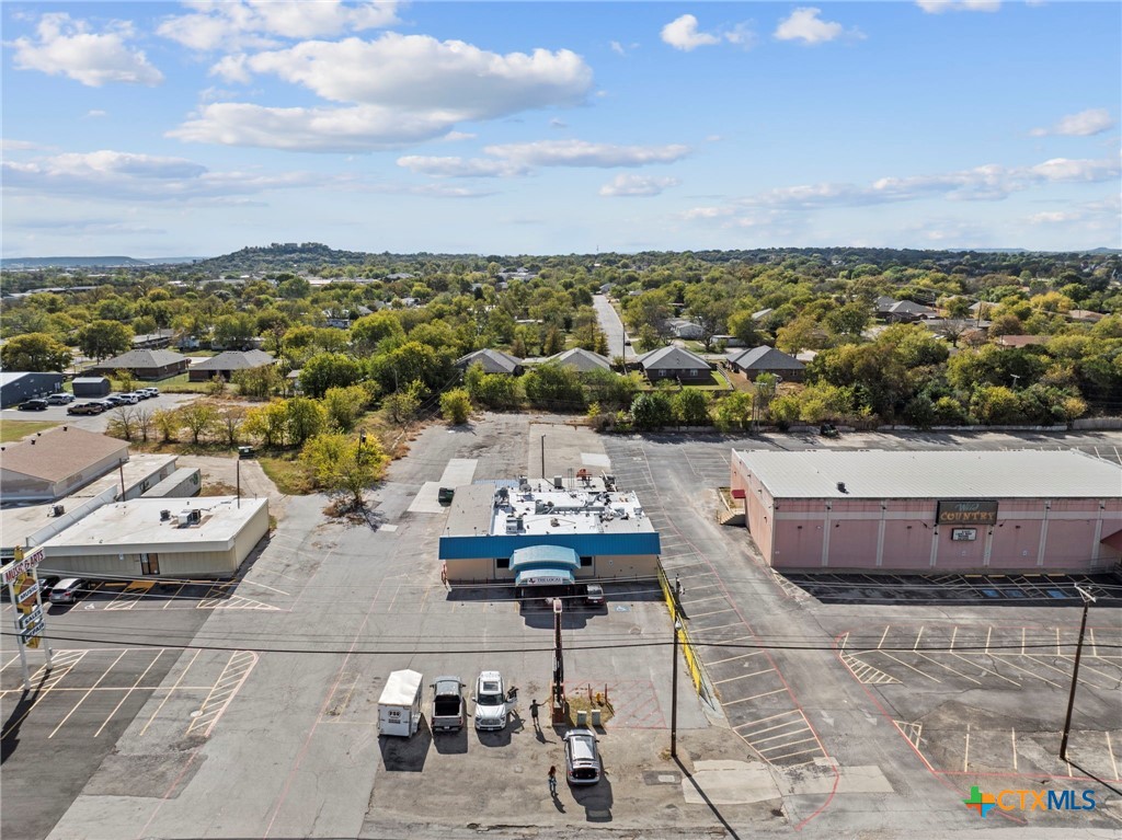 302 W Veterans Memorial Boulevard — photo
