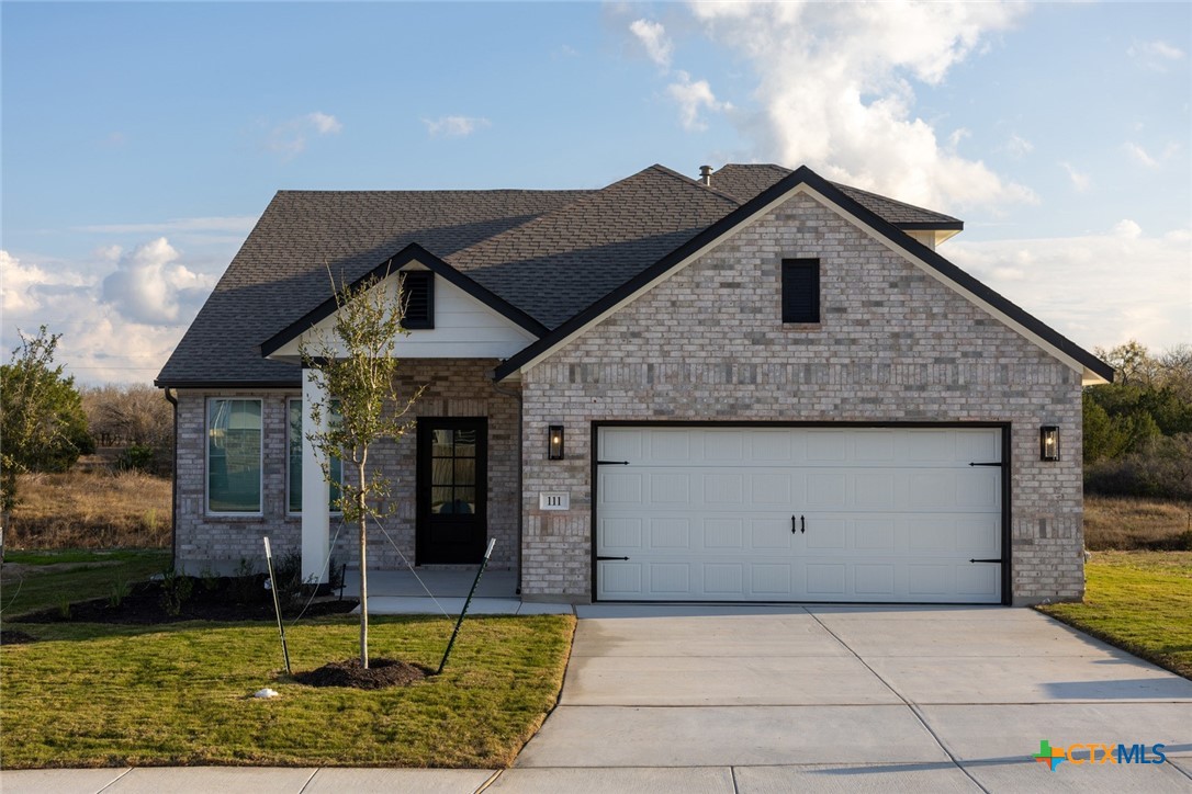 111 Sawtooth Oak Drive — photo