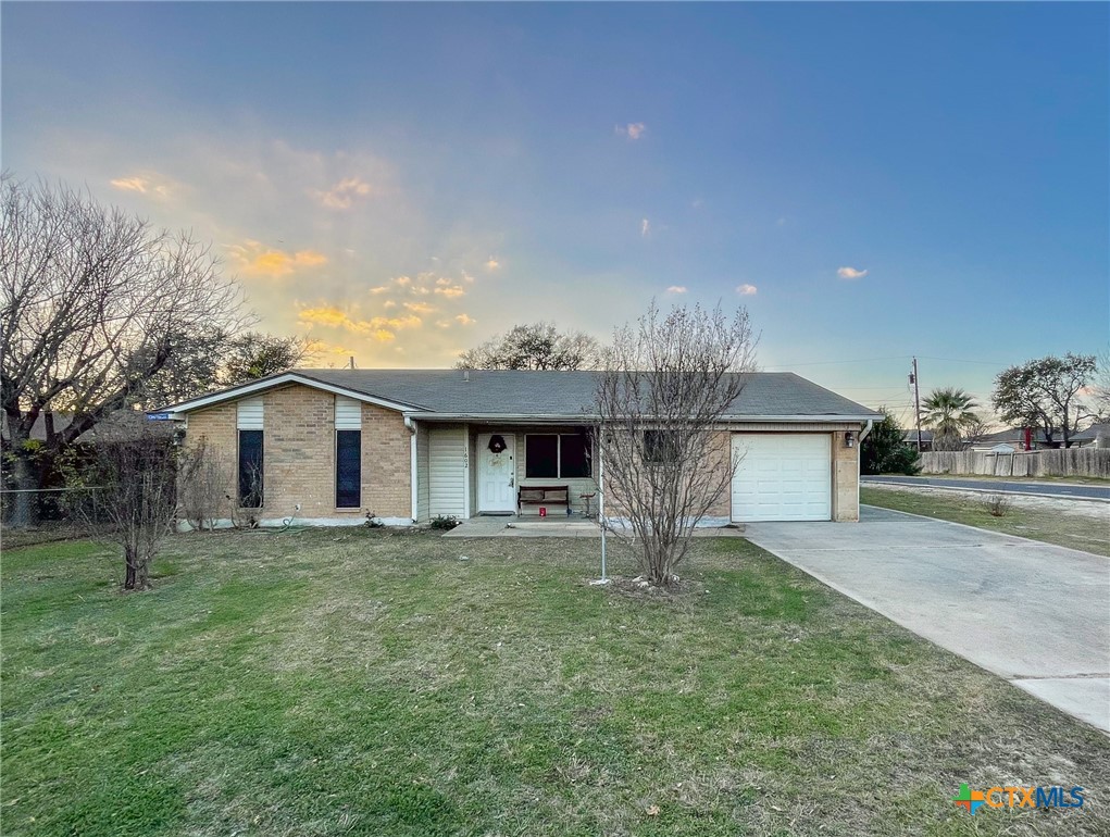 1602 Indian Trail — photo