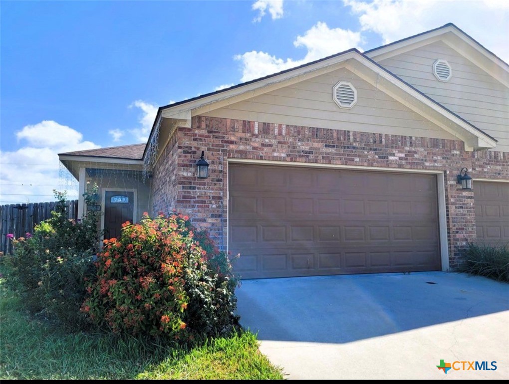 112 Teakwood Drive — photo