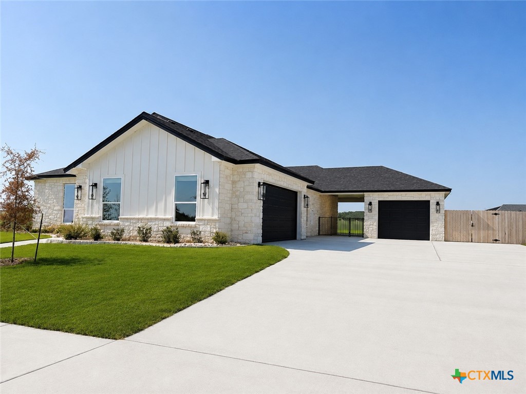 1614 Hunt Drive — photo