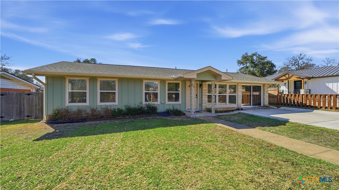 1409 Highland Drive — photo