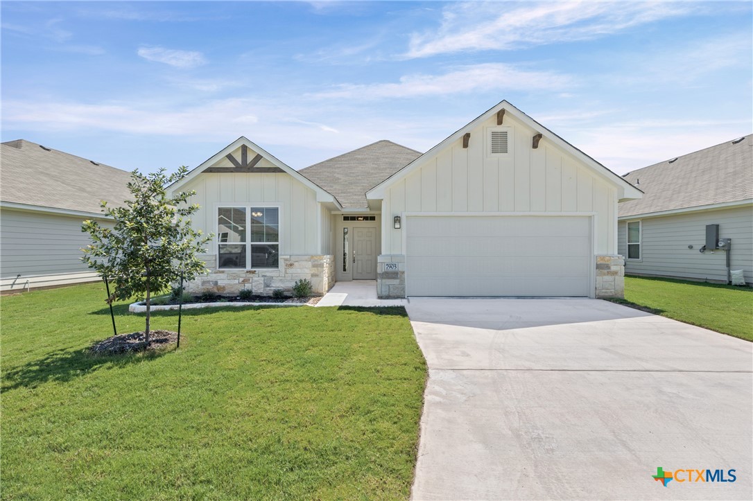 7905 Smoke Creek Lane — photo