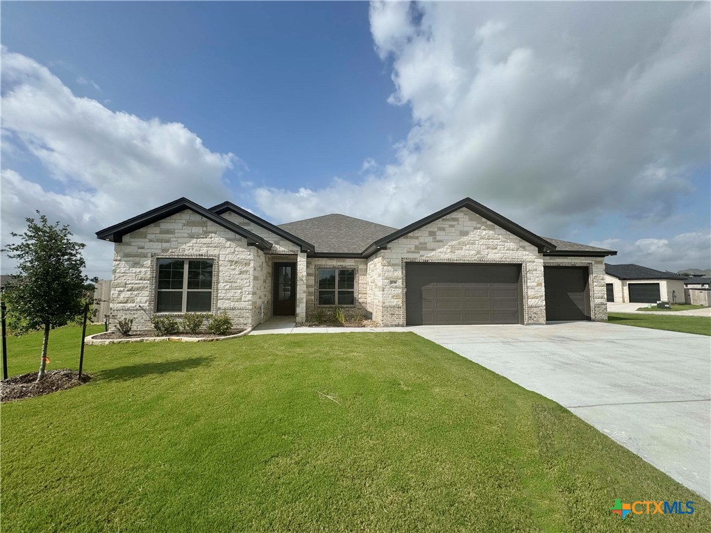 1054 Alice Circle — photo