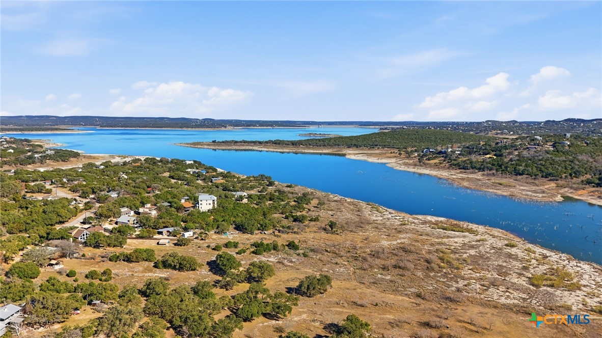 1616 Canyon Lake — photo