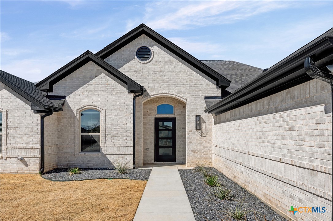 604 Magnolia Drive — photo