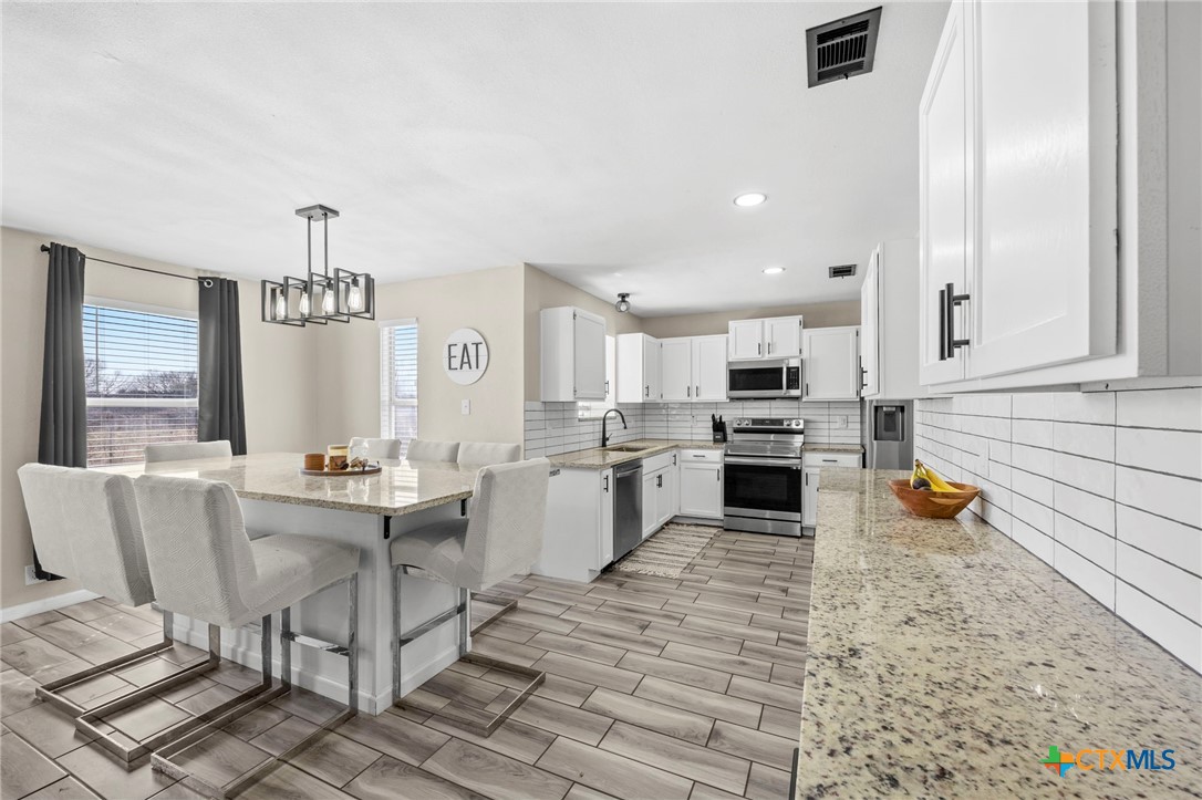 2202 Waterfall Drive — photo