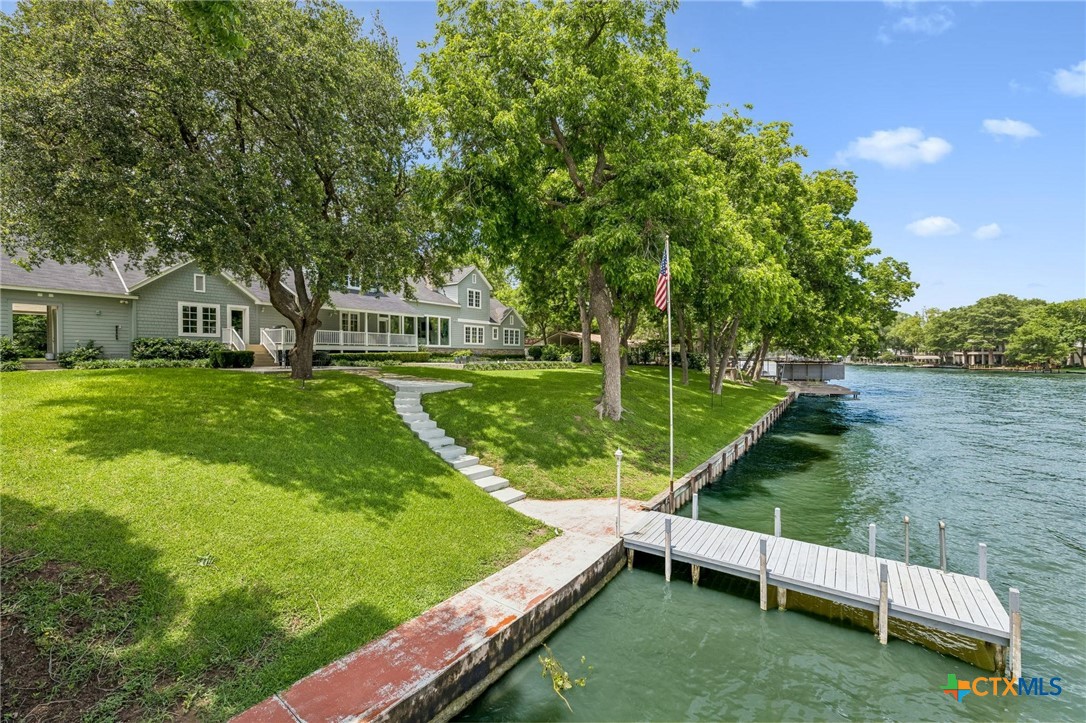 2319 Terminal Loop Road, McQueeney, TX 78123