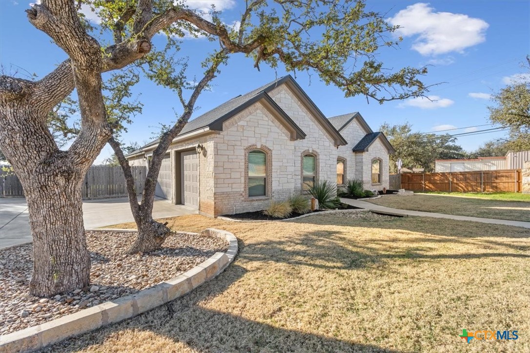 102 Rancho Del Lago Lane — photo