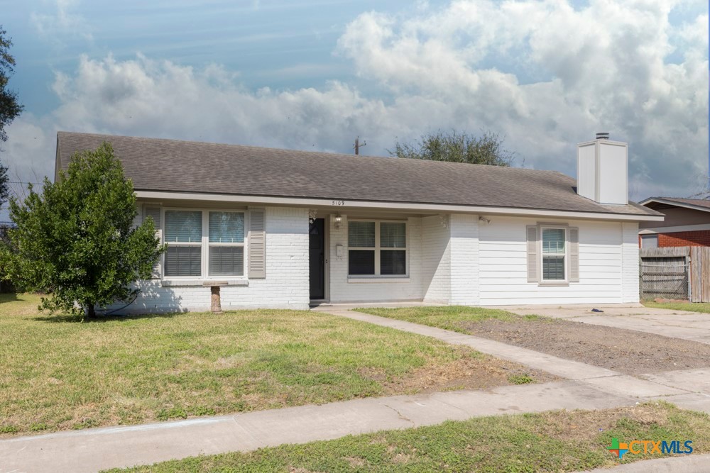 5109 Lilac Lane — photo
