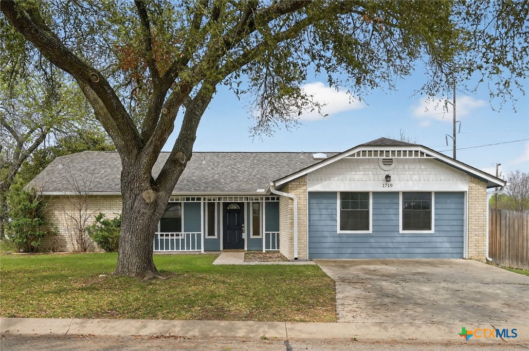 1719 Ridgeway Drive — photo