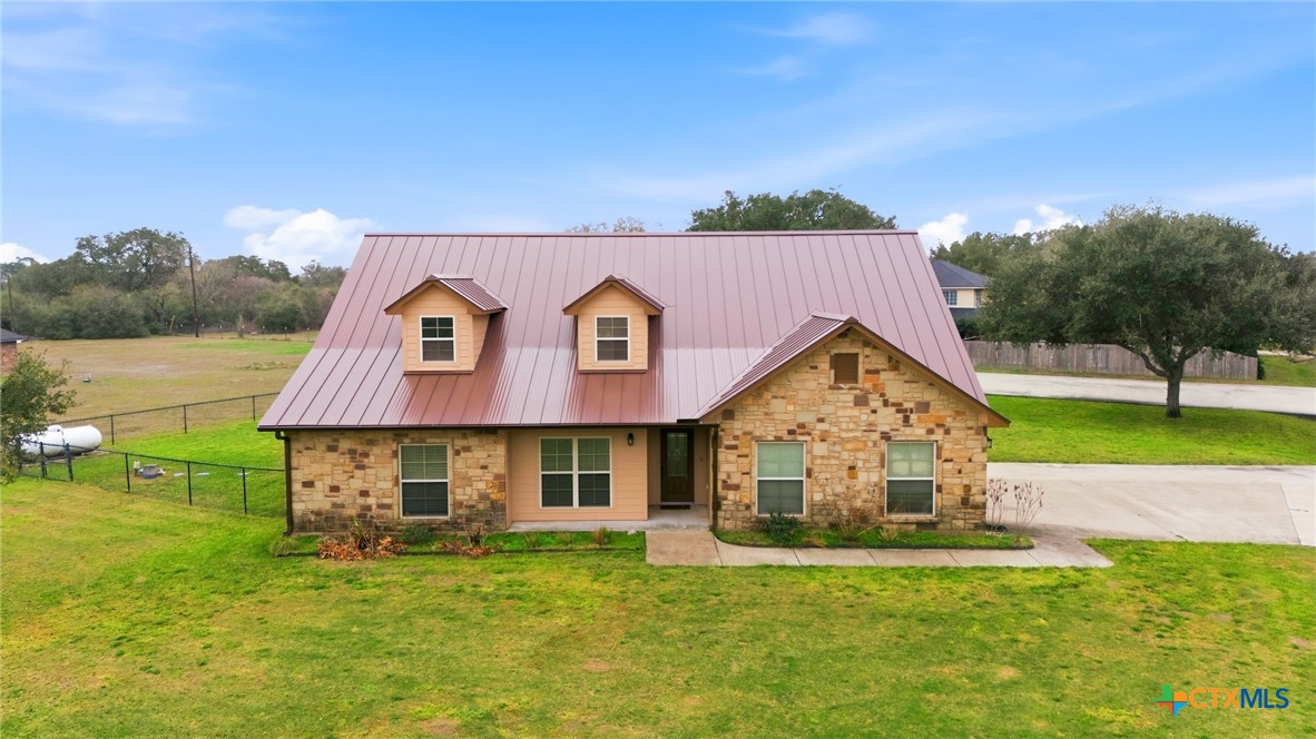 108 Lakeway Court — photo