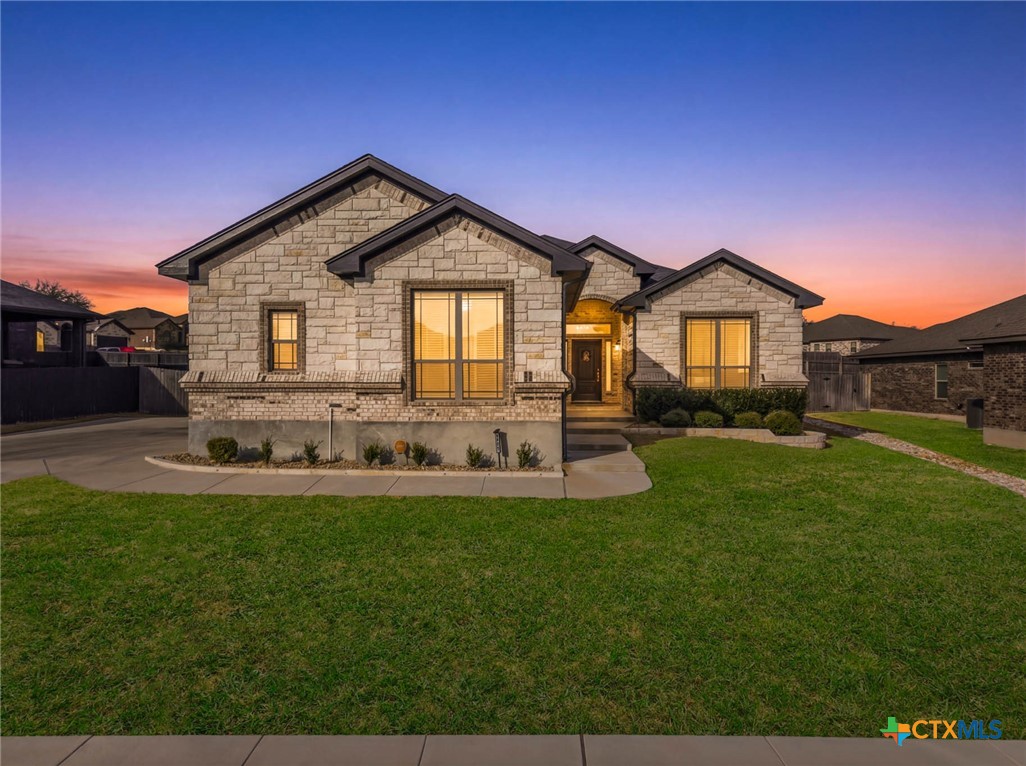 8505 Grand Oaks Lane — photo