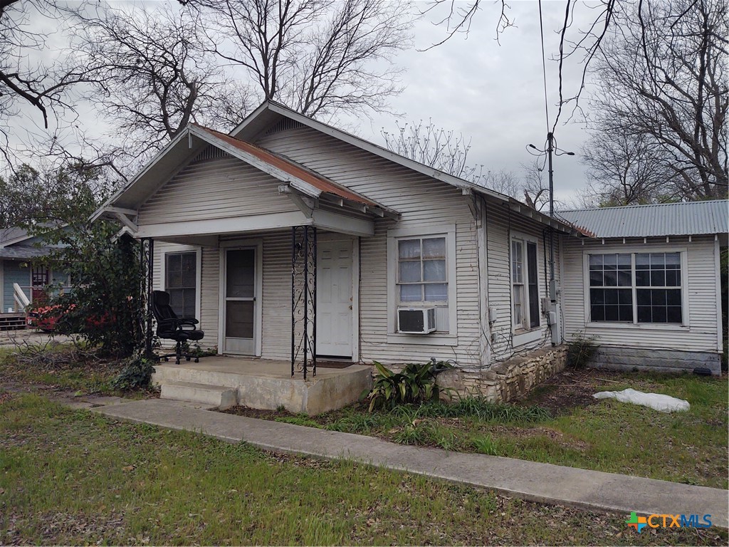 104 Eastwood Street — photo
