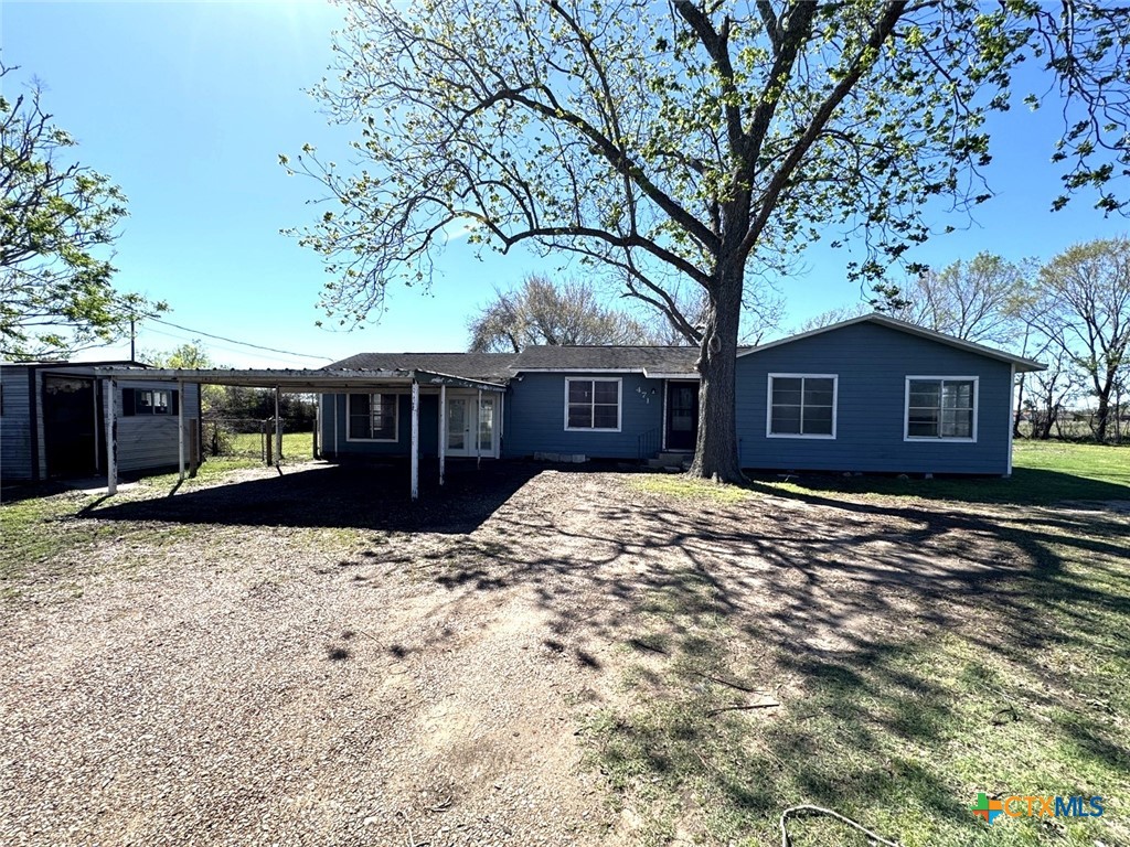 471 Old Goliad Road — photo