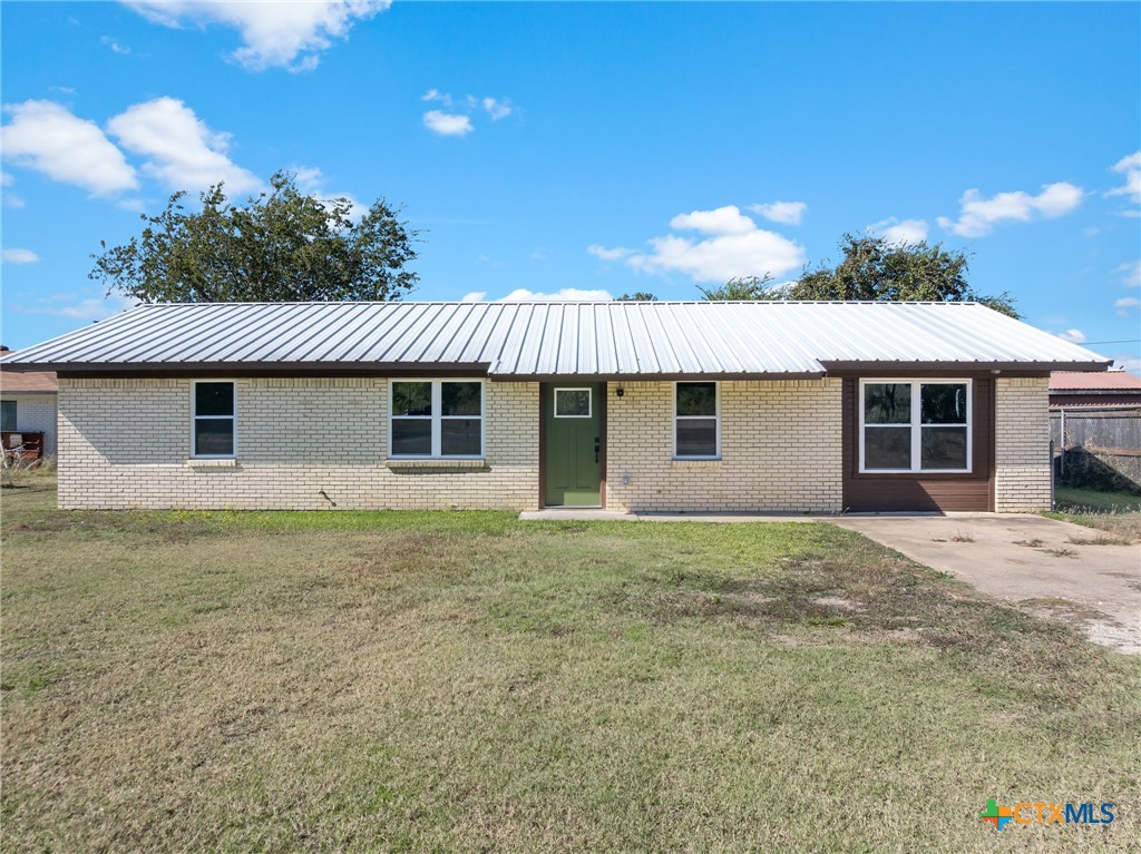 575 Farm Road 1602 — photo