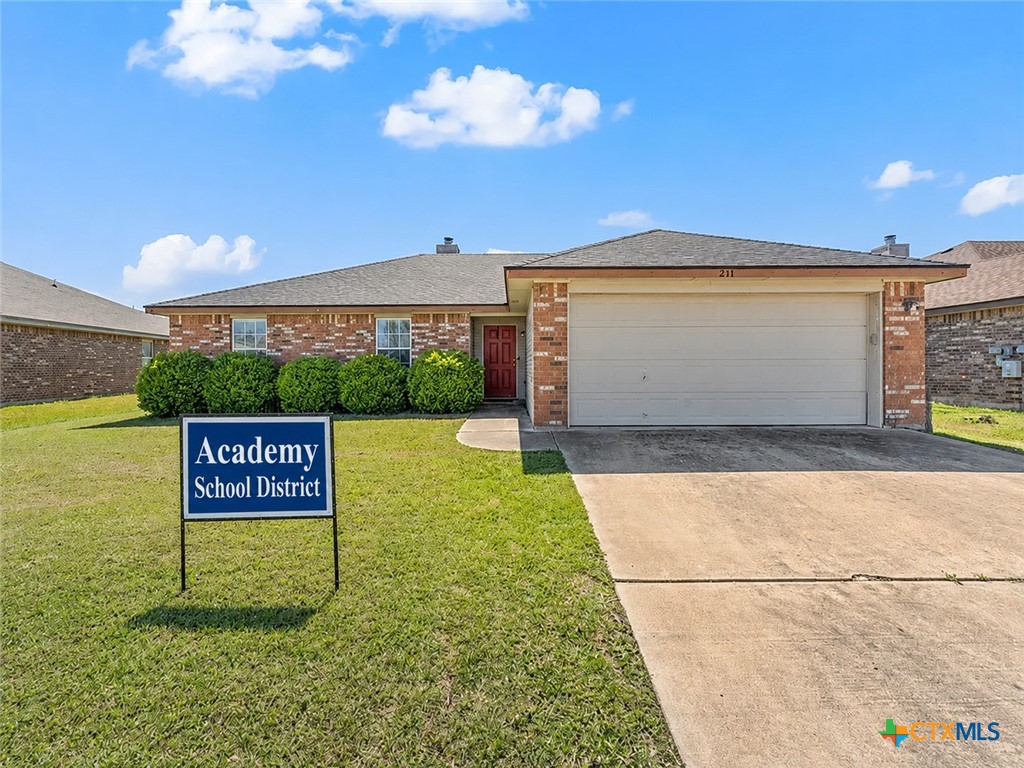 211 Mccullough Loop — photo