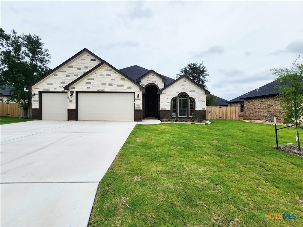 806 Eagle Heights Drive — photo