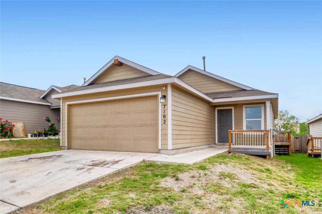 7102 Satellite Way — photo