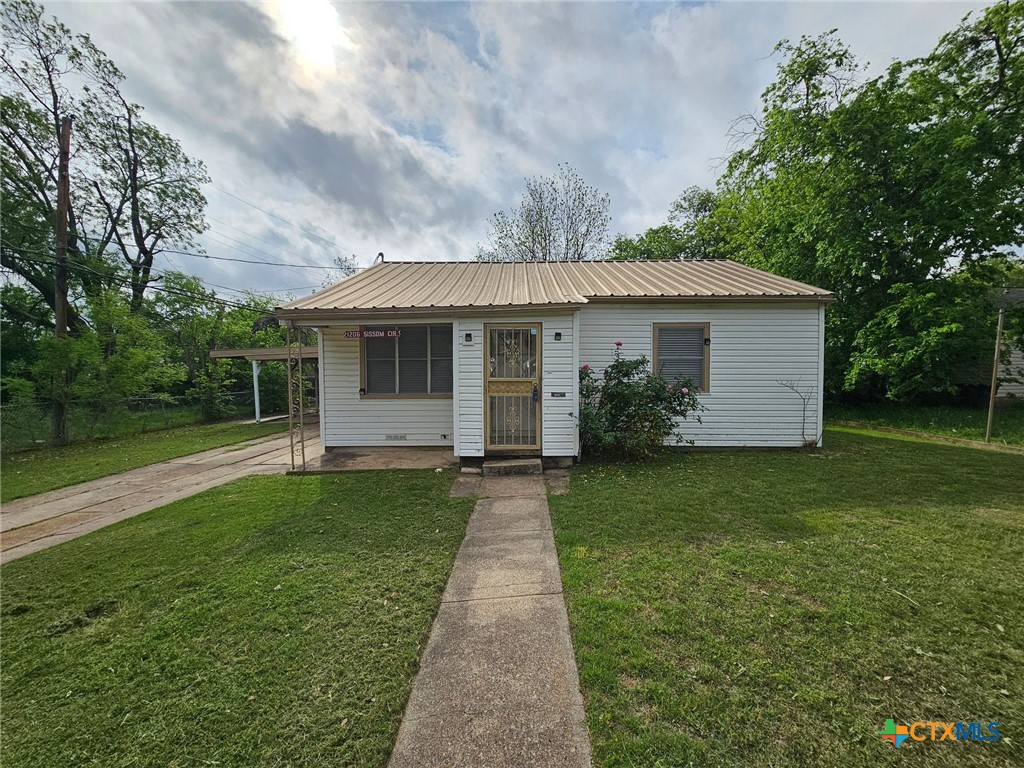 1206 Sissom Court — photo