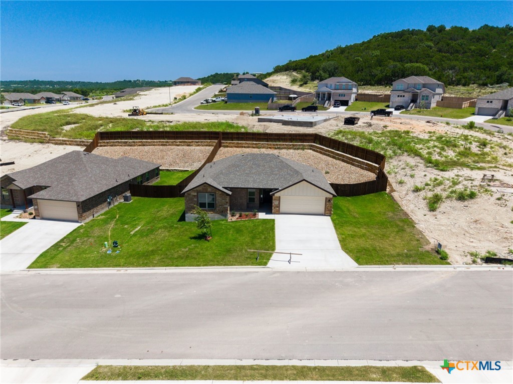 610 Bobby Lou Lane — photo