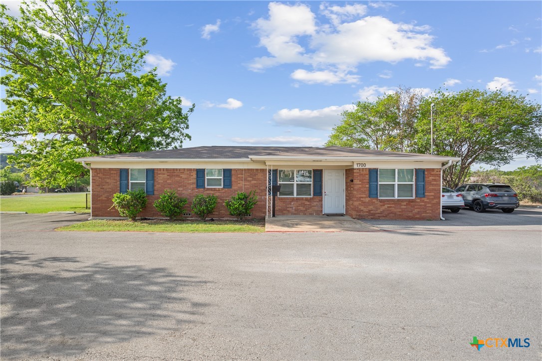 1700 E FM 2410 Road — photo