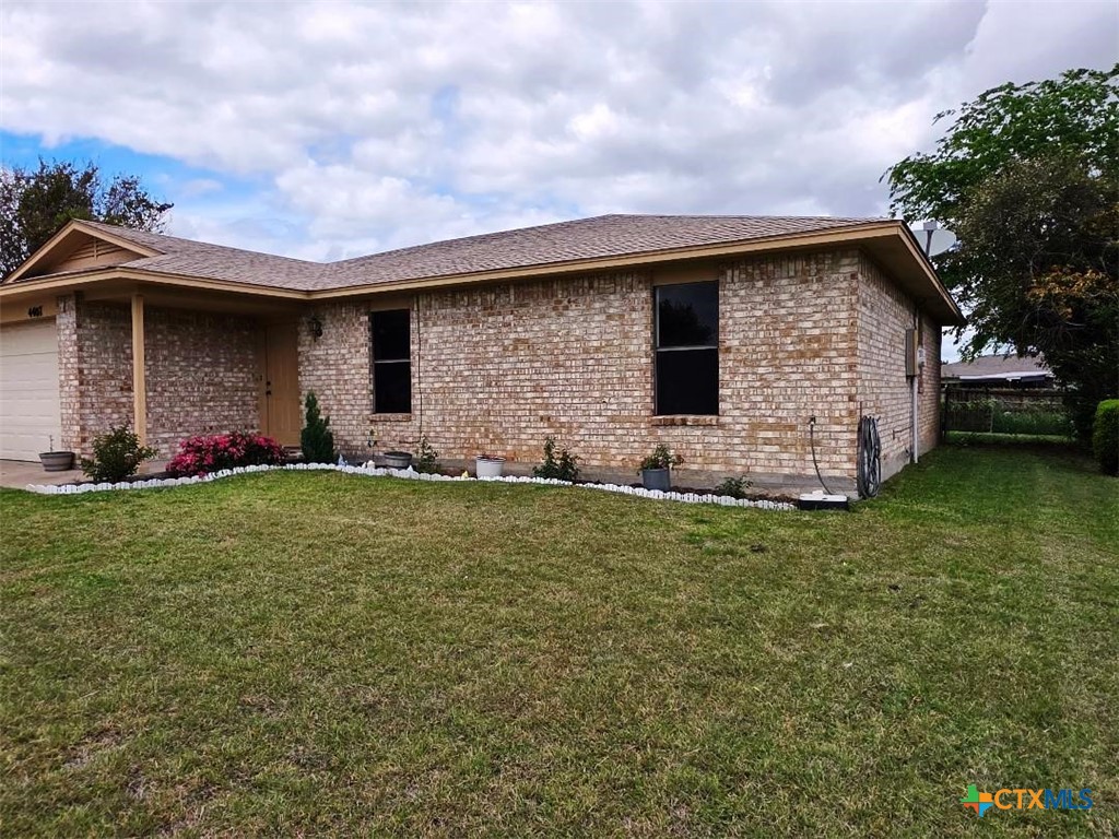 4407 Fieldcrest Drive — photo