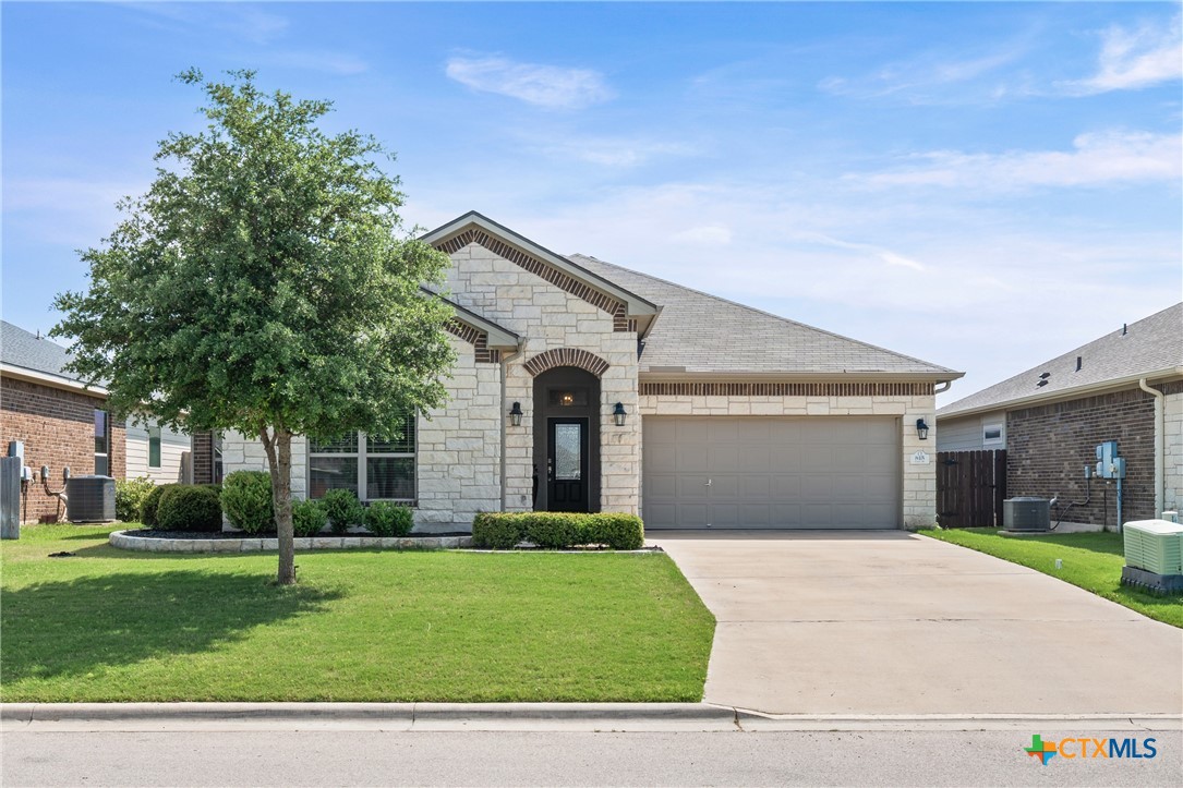 815 Cross Drive — photo
