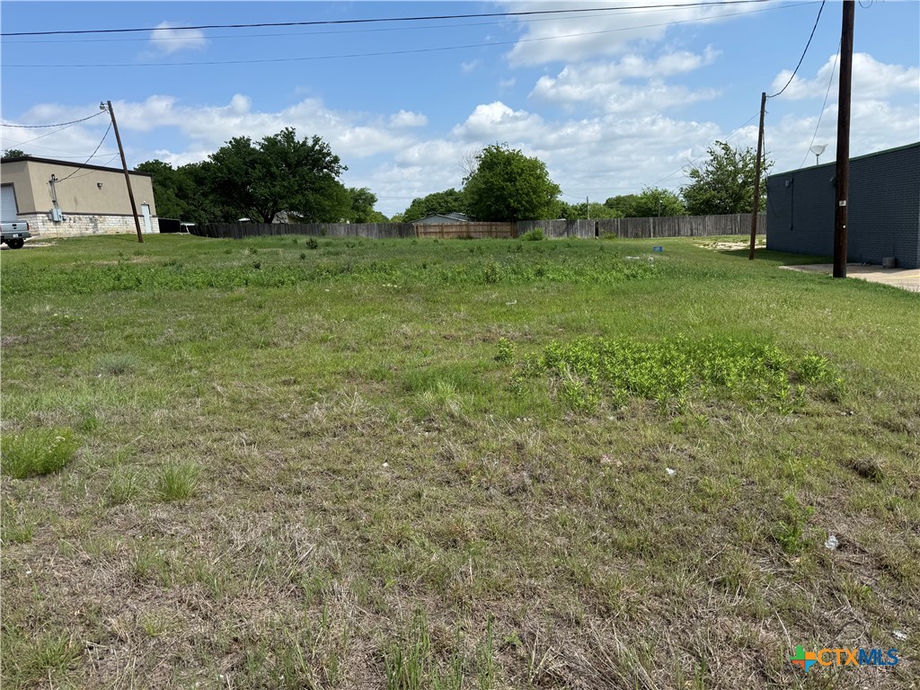 103 W Veterans Memorial Boulevard — photo