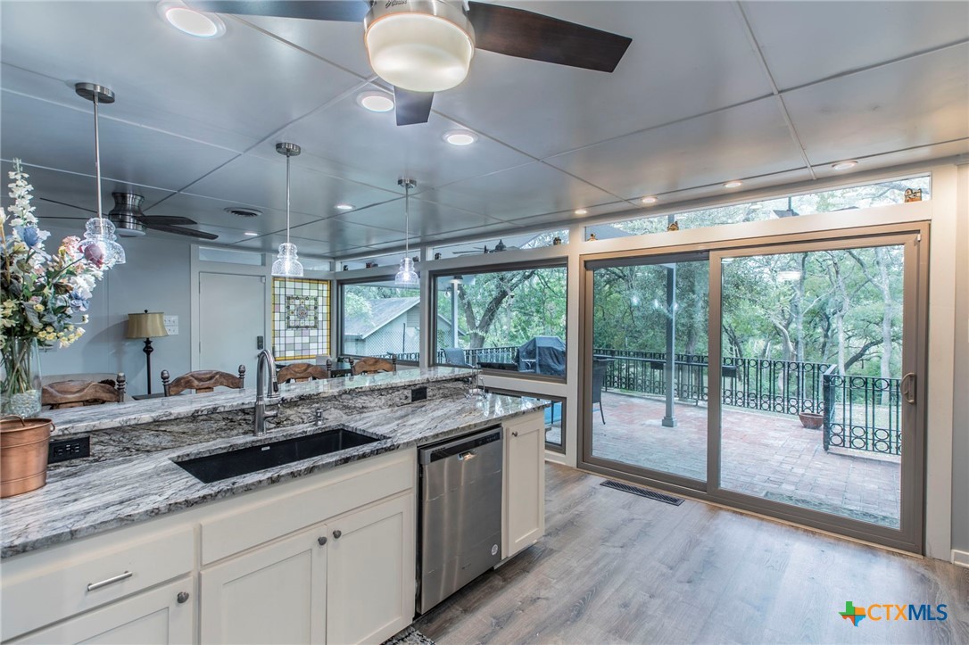 2518 Marlandwood Road — photo