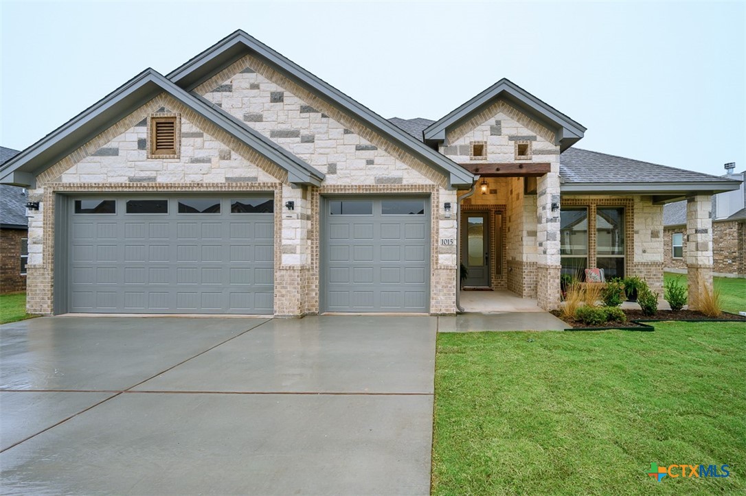 1015 Winchester Drive — photo