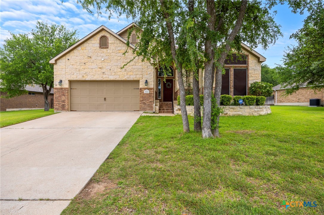 2501 Twin Ridge Court — photo