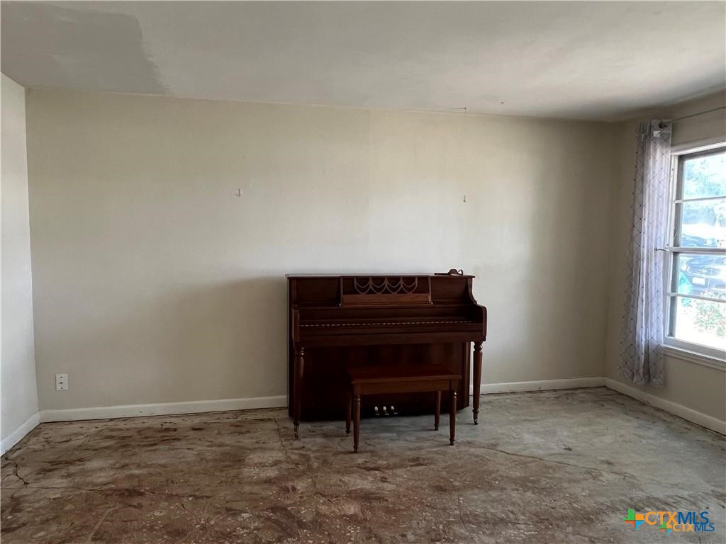 413 E Walker Avenue, Temple, TX 76501 — photo 3