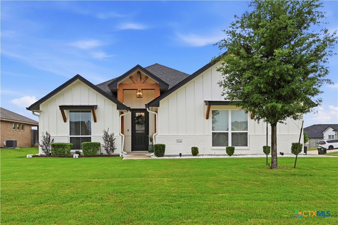 7539 Clyde Drive — photo