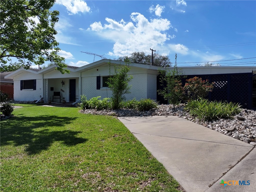 2221 Mcpherson Drive — photo