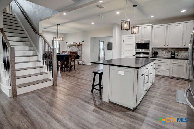 1345 E Old Hallettsville Road — photo