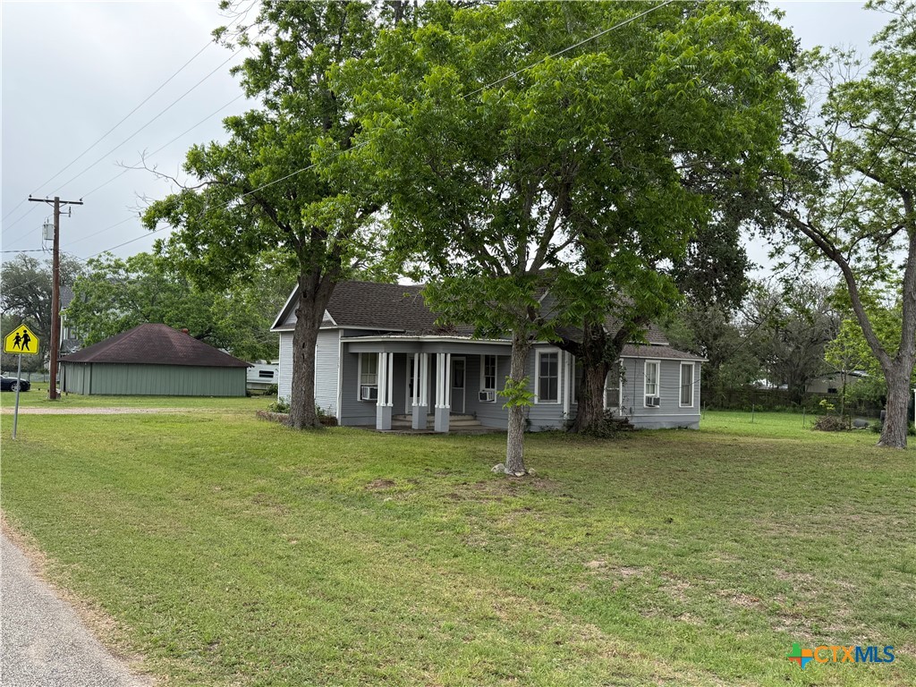 239 W High Street — photo