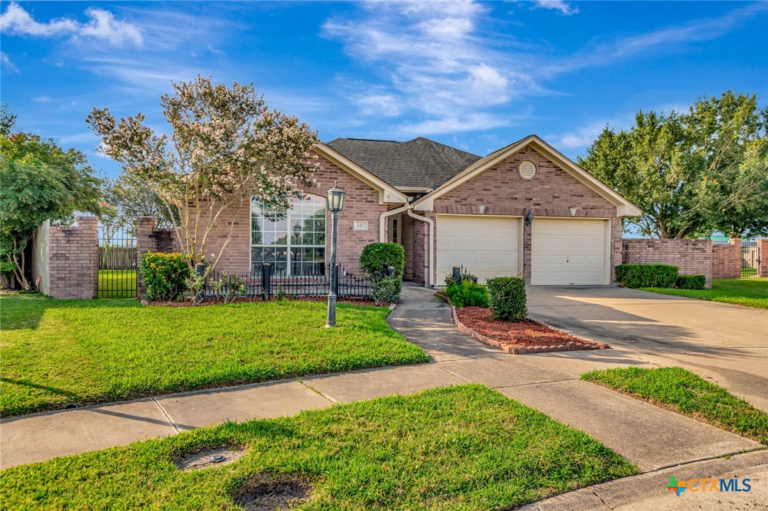 127 Tradewind Drive — photo