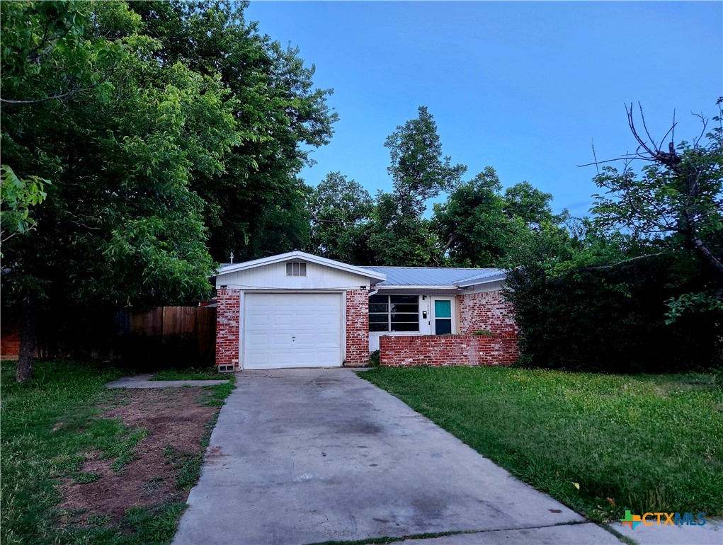 1004 Cedar Drive — photo