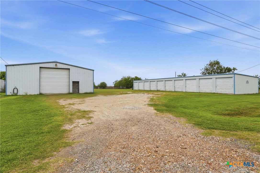 5633 Hwy 238 — photo