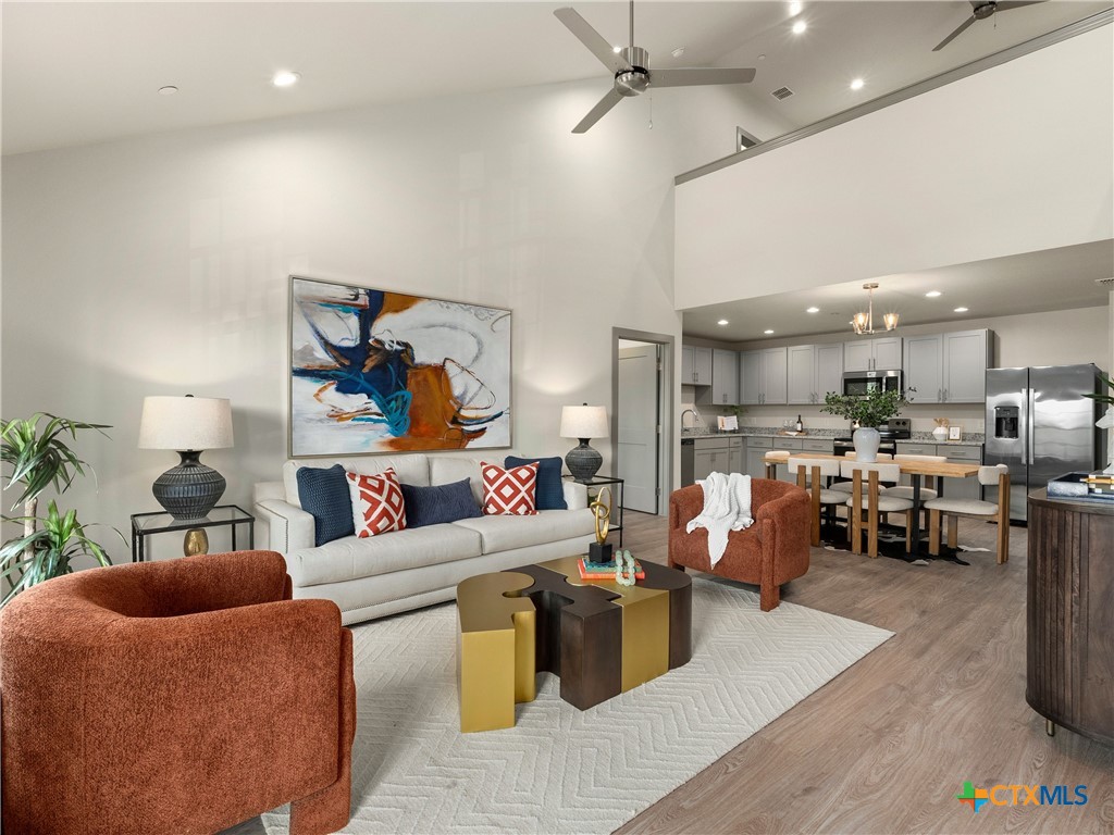 1554 Gruene Road B-5 — photo