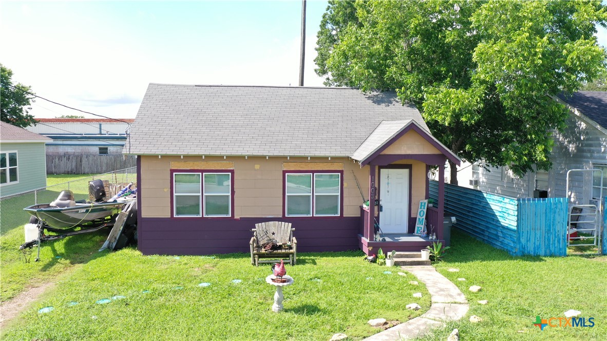 1003 E San Antonio Street — photo