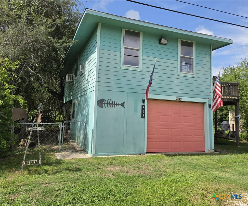 703 E Houston Avenue — photo