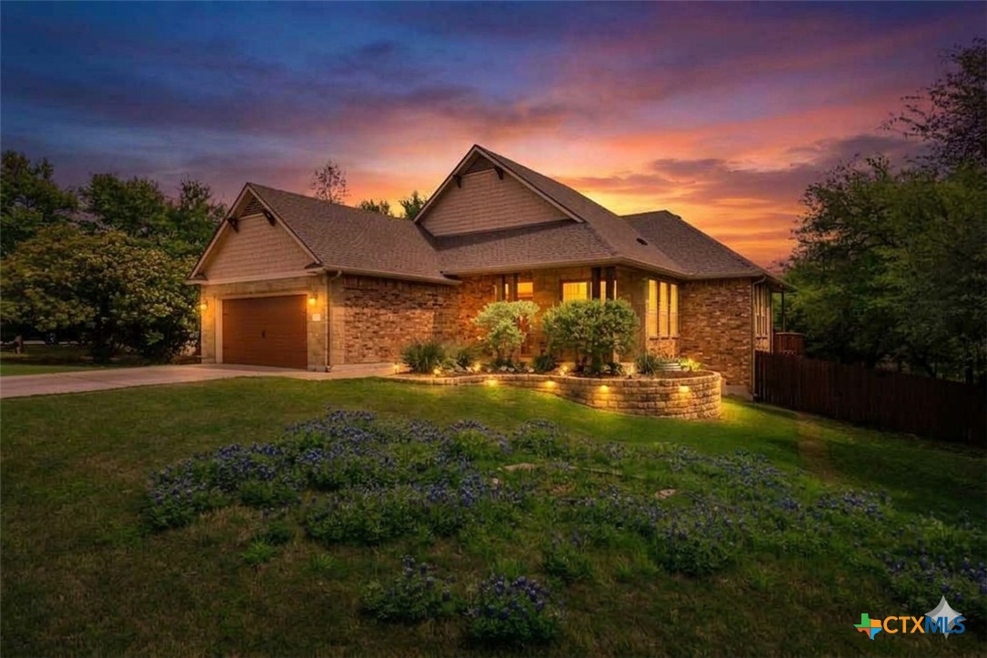 2402 Twin Ridge Court — photo